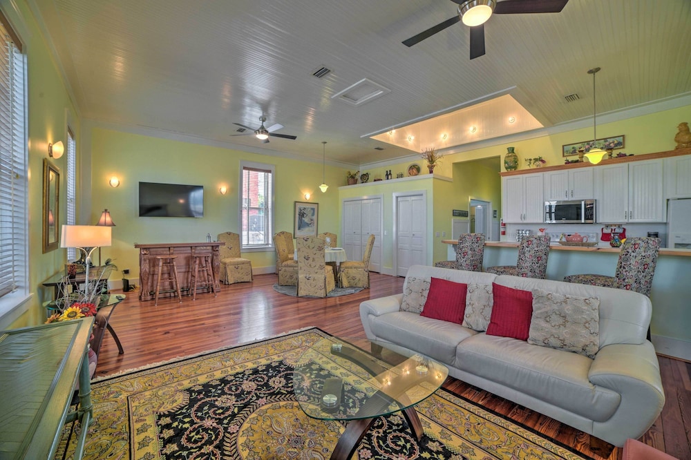 Charming Defuniak Apartment in Historic Dtwn!