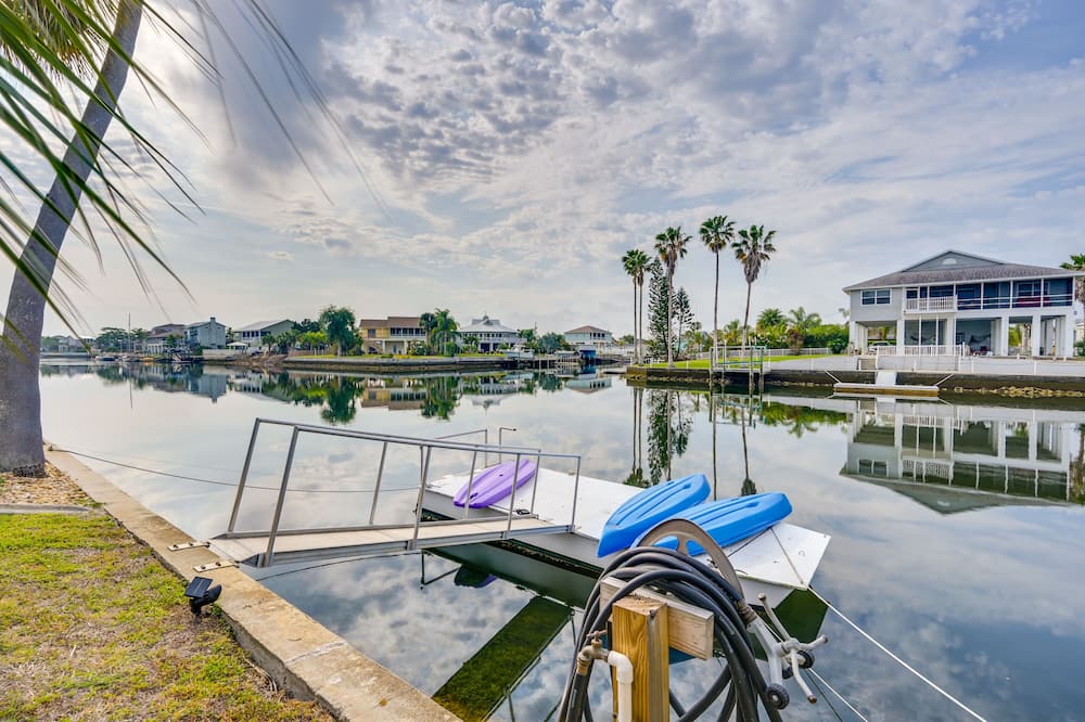 Weeki Wachee Airbnb & Cheap Cabin Rentals from 53 AirCabins