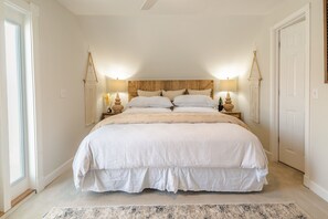 3 bedrooms, laptop workspace, iron/ironing board, bed sheets - Charming Panama City Beach Cottage - Walk to Ocean (Panama City Beach)