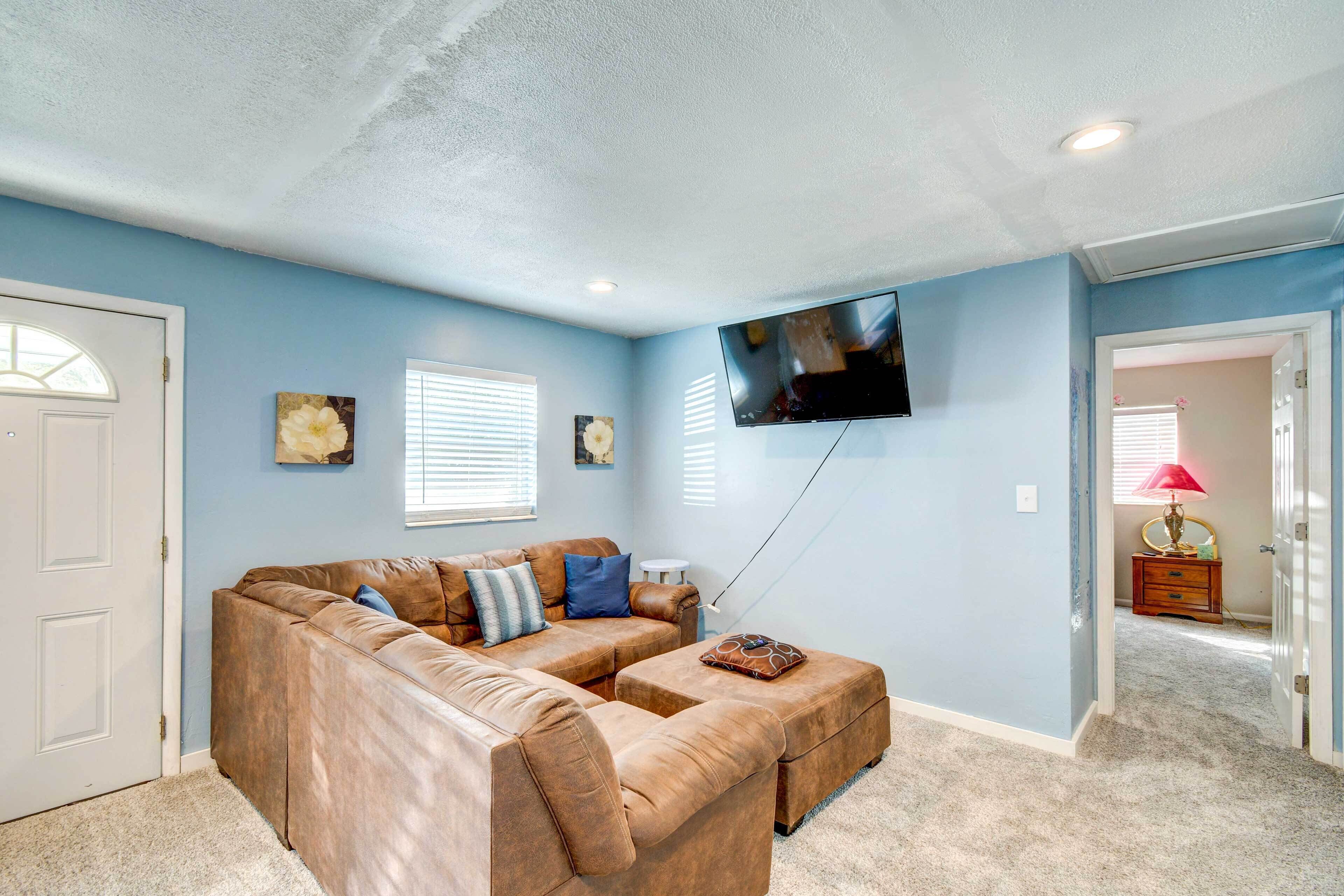 House (2 Bedrooms) | Interior