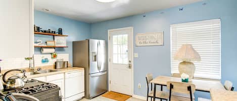 House (2 Bedrooms) | Interior