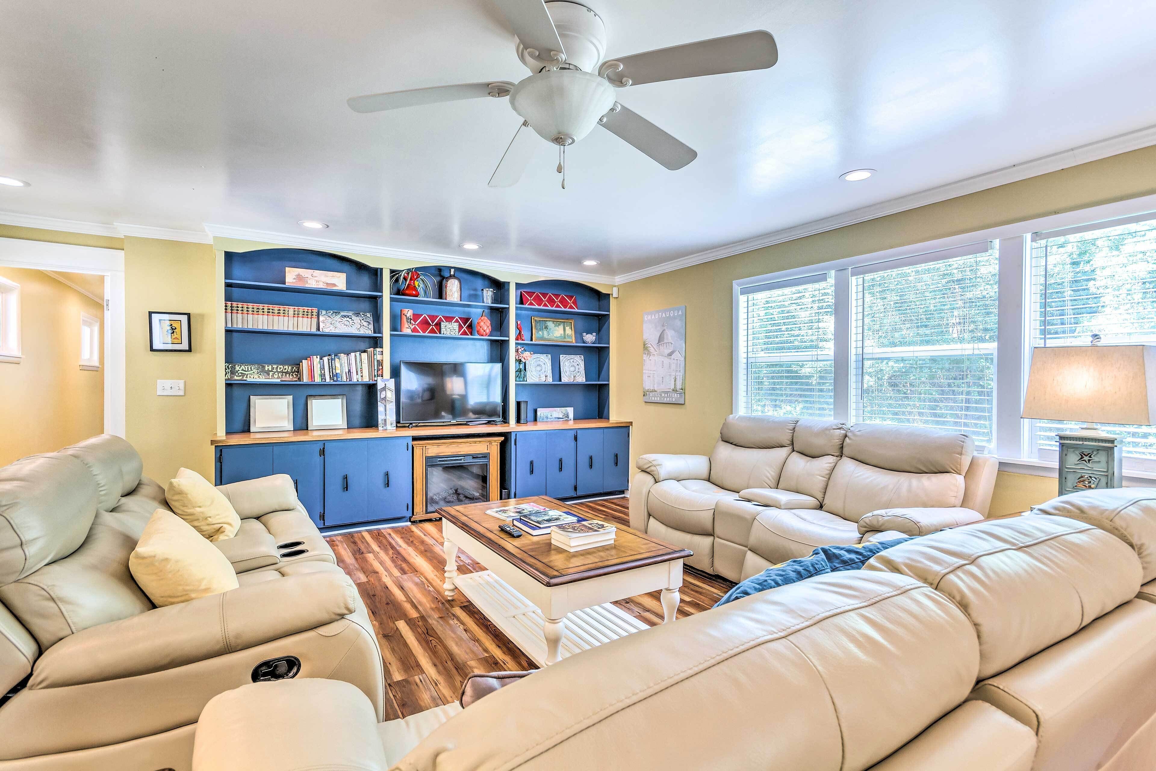 Charming Home: 2 Mi to Dtwn Defuniak Springs!