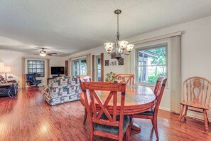 House (2 Bedrooms) | Interior