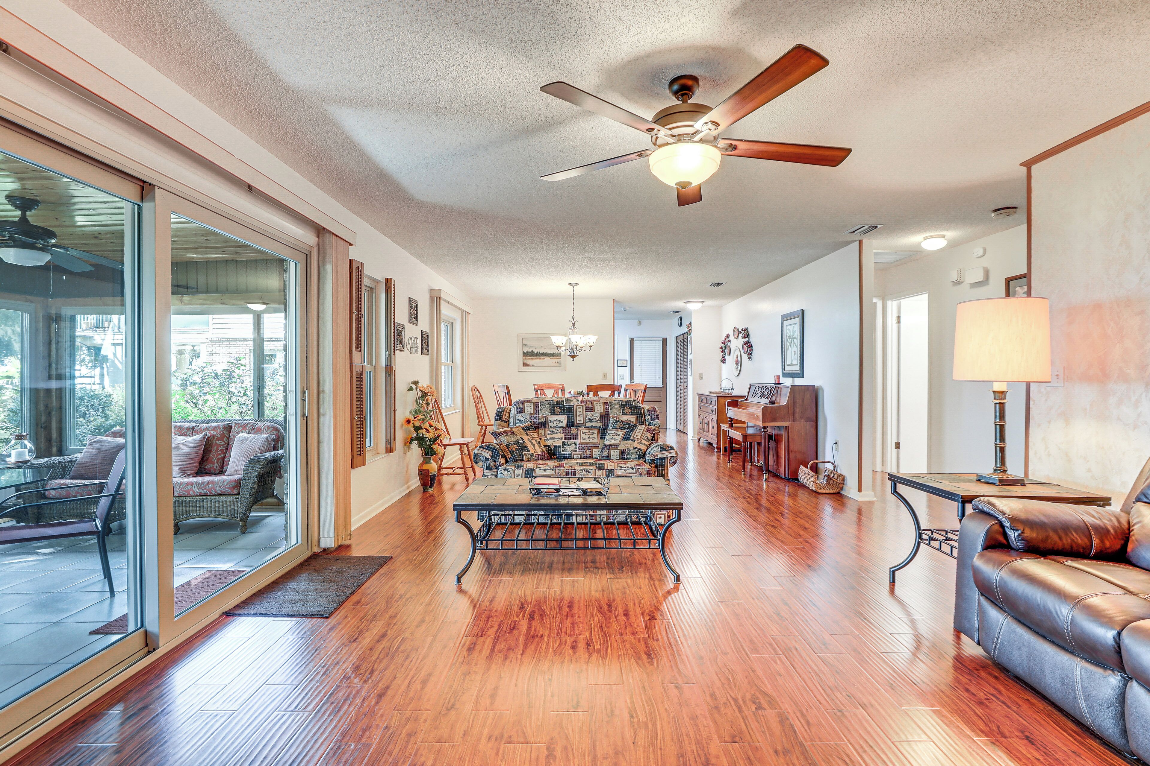 House (2 Bedrooms) | Interior