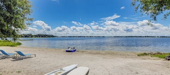 Lakefront Frostproof Vacation Rental w/ Beach!