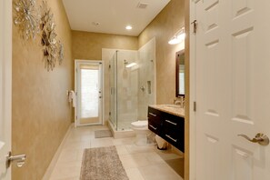 Bathroom - Contemporary Brandon Home w/ Pool & Game Room (Brandon)