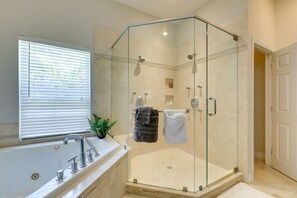House (5 Bedrooms) | Bathroom