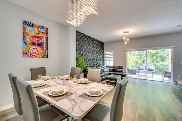 Interior - Chic Florida Retreat ~ 7 Mi to Walt Disney World! (Kissimmee)