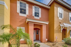 Interior - Chic Florida Retreat ~ 7 Mi to Walt Disney World! (Kissimmee)