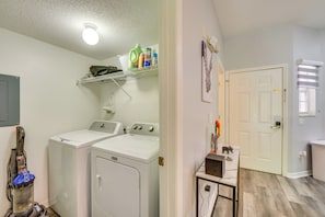 Interior - Chic Florida Retreat ~ 7 Mi to Walt Disney World! (Kissimmee)