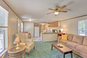 House (2 Bedrooms) | Interior