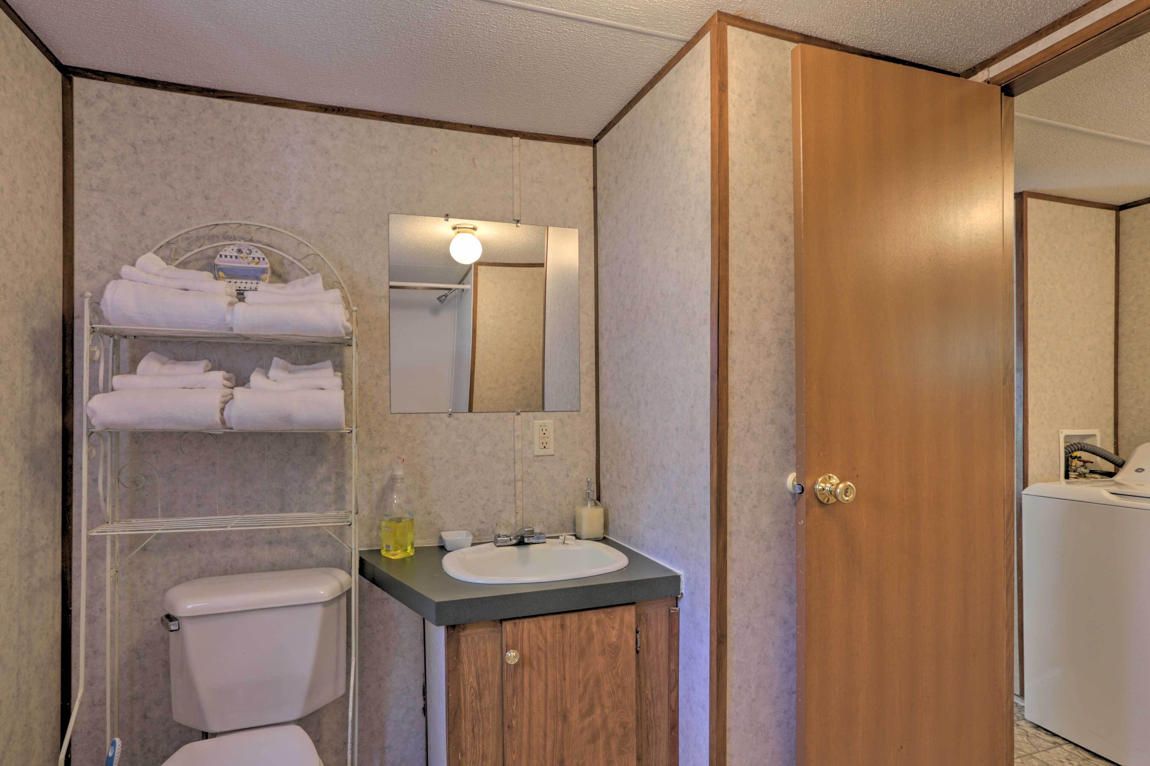 House (2 Bedrooms) | Interior