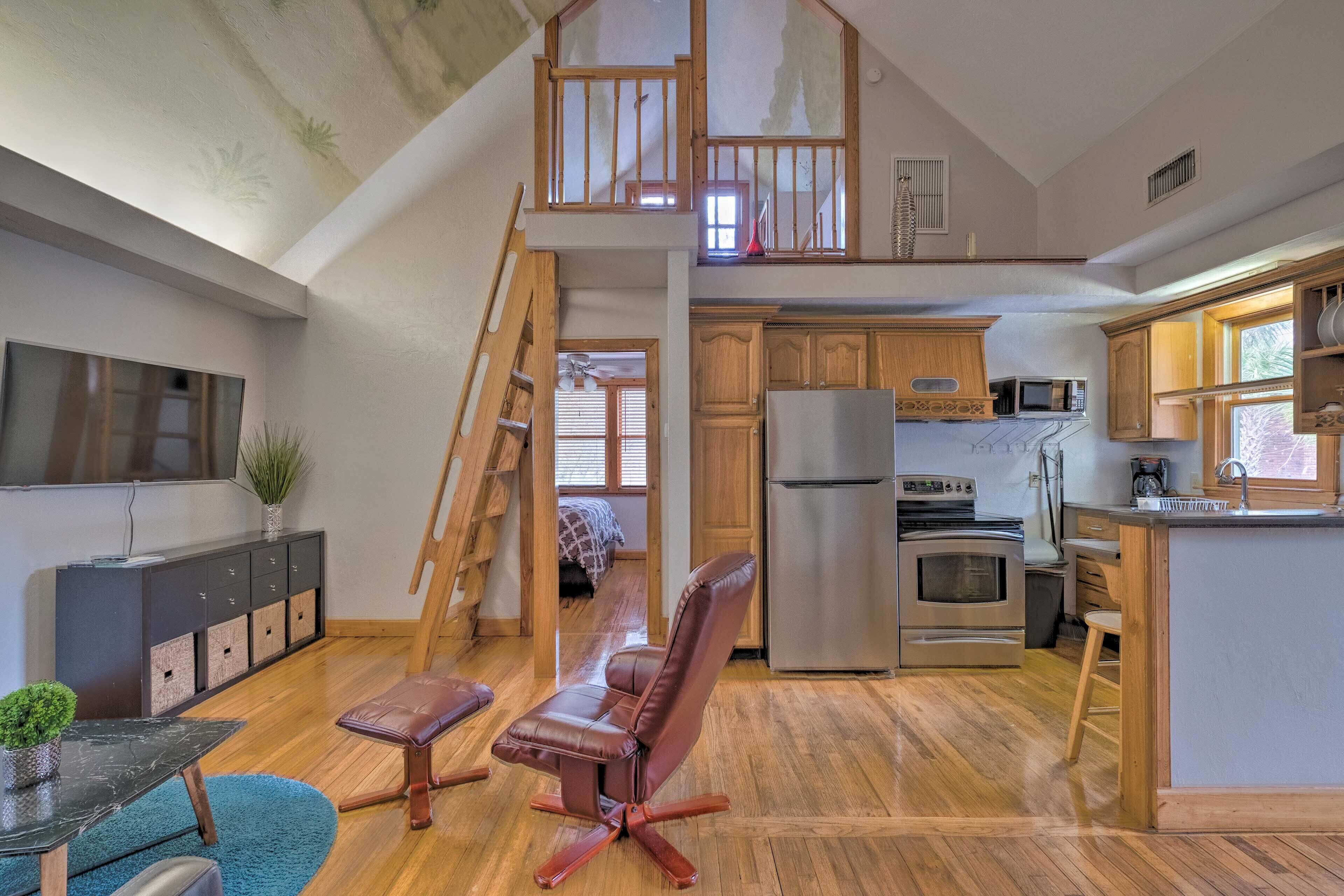 Charming Gainesville Townhome < 2 Mi to University