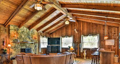 Sandford Vacation Rental Near Airport & Lake!