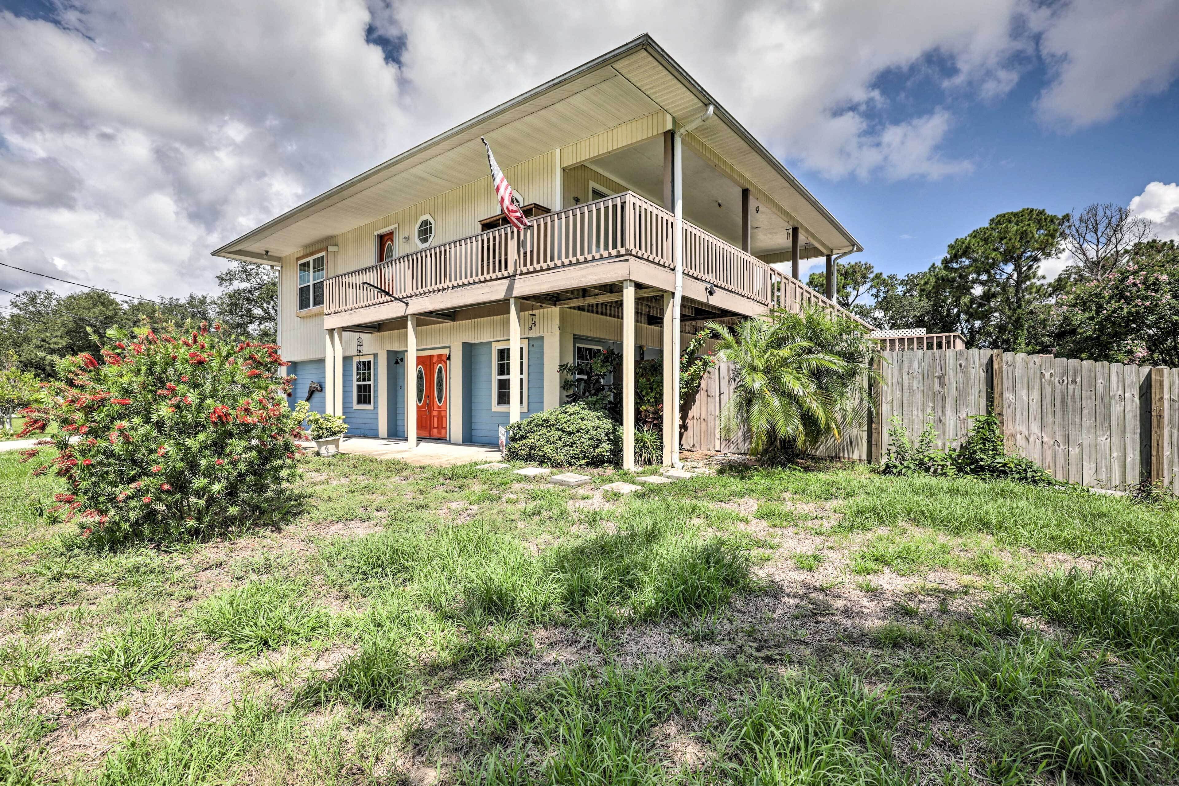 St Augustine Duplex w/ Yard ~ 5 Mi to Downtown!