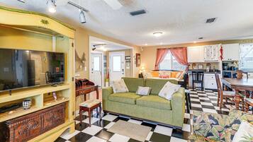 Cottage (2 Bedrooms) | Interior