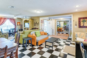 Interior - Cozy PCB Cottage ~ 1 Block to Beach! (Panama City Beach)