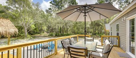 Casa (4 Bedrooms) | Restaurante al aire libre