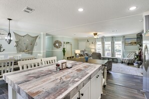 House (4 Bedrooms) | Interior - Charming Perry Home ~ 2 Mi to the Gulf! (Perry)