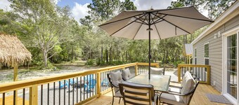 Charming Perry Home ~ 2 Mi to the Gulf!