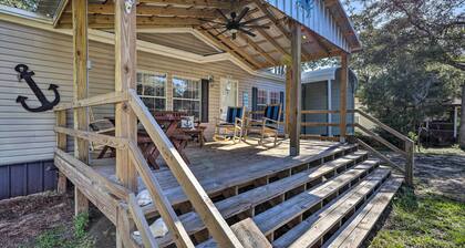 Cozy Steinhatchee House w/ Fire Pit & Grill!