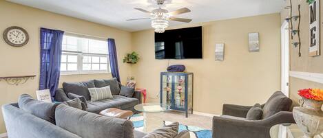 House (2 Bedrooms) | Front of property