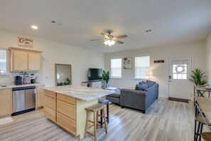單棟房屋 (3 Bedrooms) | 內部
