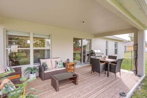 Outdoor dining - Family-friendly Port St Lucie Home w/ Patio! (Port Saint Lucie)