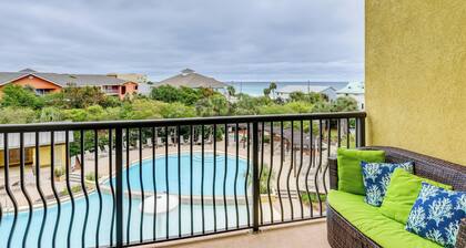 Cozy Miramar Beach Condo w/ Pools & Beach Access!