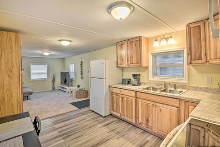 House (1 Bedroom) | Private kitchen | Microwave, oven, stovetop, cookware/dishes/utensils