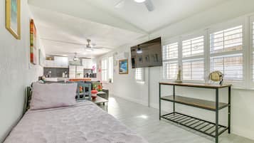 House (2 Bedrooms) | Interior