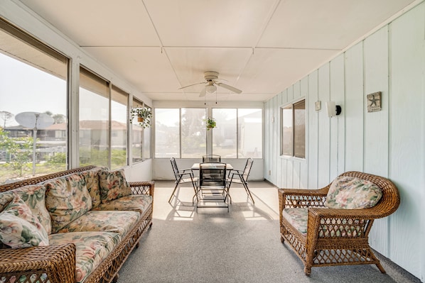 House (2 Bedrooms) | Interior - Englewood Home on Canal: Boat to Lemon Bay! (Englewood)