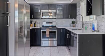 Stylish St Pete Vacation Home w/ Private Pool!