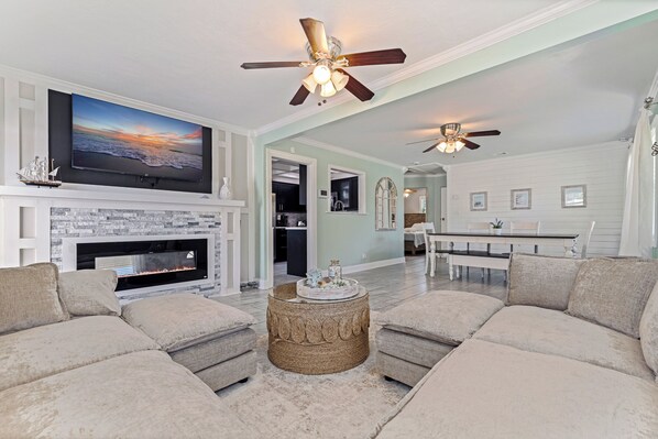 House (2 Bedrooms) | Interior