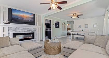 Stylish St Pete Vacation Home w/ Private Pool!