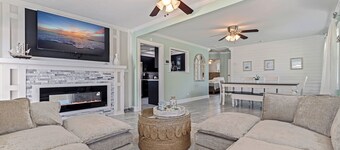 Stylish St Pete Vacation Home w/ Private Pool!