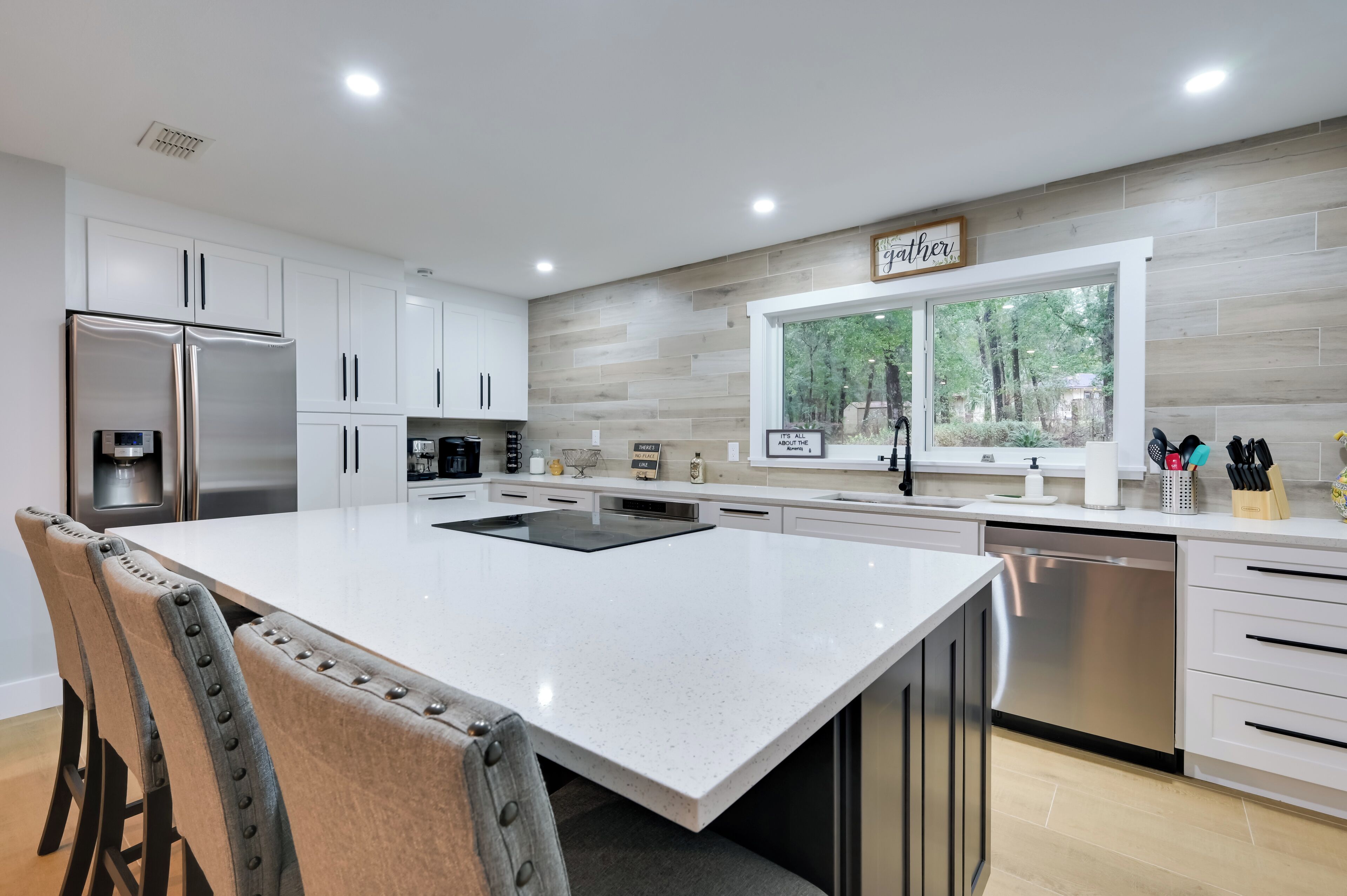 House (3 Bedrooms) | Private kitchen | Microwave, oven, stovetop, dishwasher