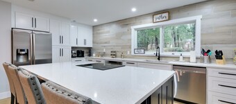 Inverness Getaway ~ 4 Mi to Henderson Lake!