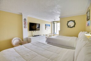 Apartment (0 Bedroom) | Interior - Daytona Beach Studio w/ Private Lanai 1 Mi to Pier (Daytona Beach)