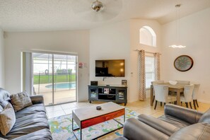 House (4 Bedrooms) | Interior