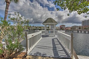Apartment (2 Bedrooms) | Interior - Destin Townhome With Beach Access & 2 Pools! (Destin)