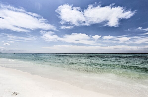 Apartment (2 Bedrooms) | Interior - Destin Townhome With Beach Access & 2 Pools! (Destin)