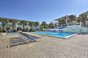 Apartment (2 Bedrooms) | Interior - Destin Townhome With Beach Access & 2 Pools! (Destin)