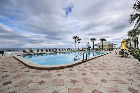 Interior - Community Perks! Dreamy Daytona Studio (Daytona Beach)