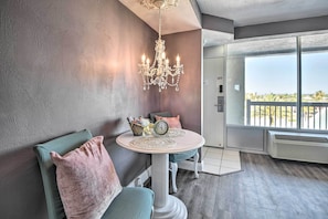 Interior - Community Perks! Dreamy Daytona Studio (Daytona Beach)