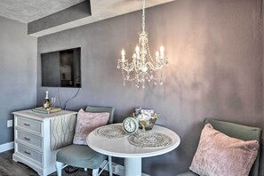 Apartment (0 Bedroom) | Interior