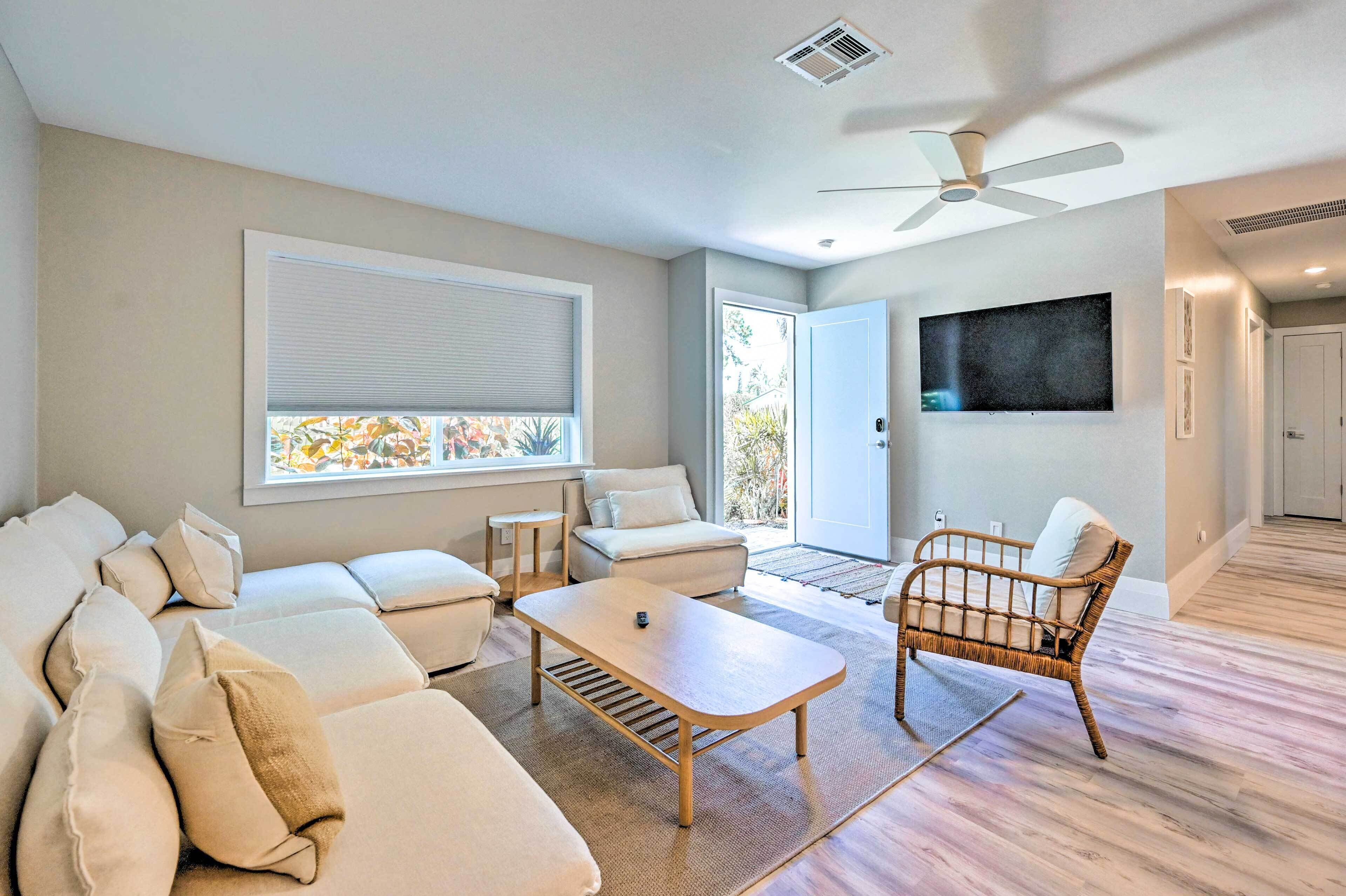 Home Close to Naples Beach - Pets Welcome!