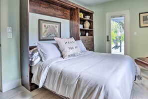 2 bedrooms, iron/ironing board, bed sheets