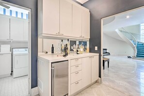 Villa (4 Bedrooms) | Interior