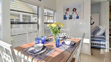 Cottage (2 Bedrooms) | Interior